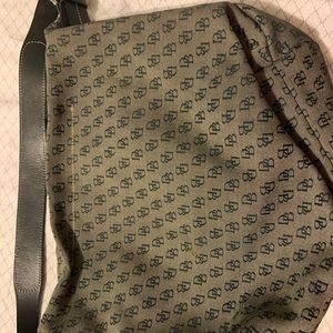 Dooney & bourke purse